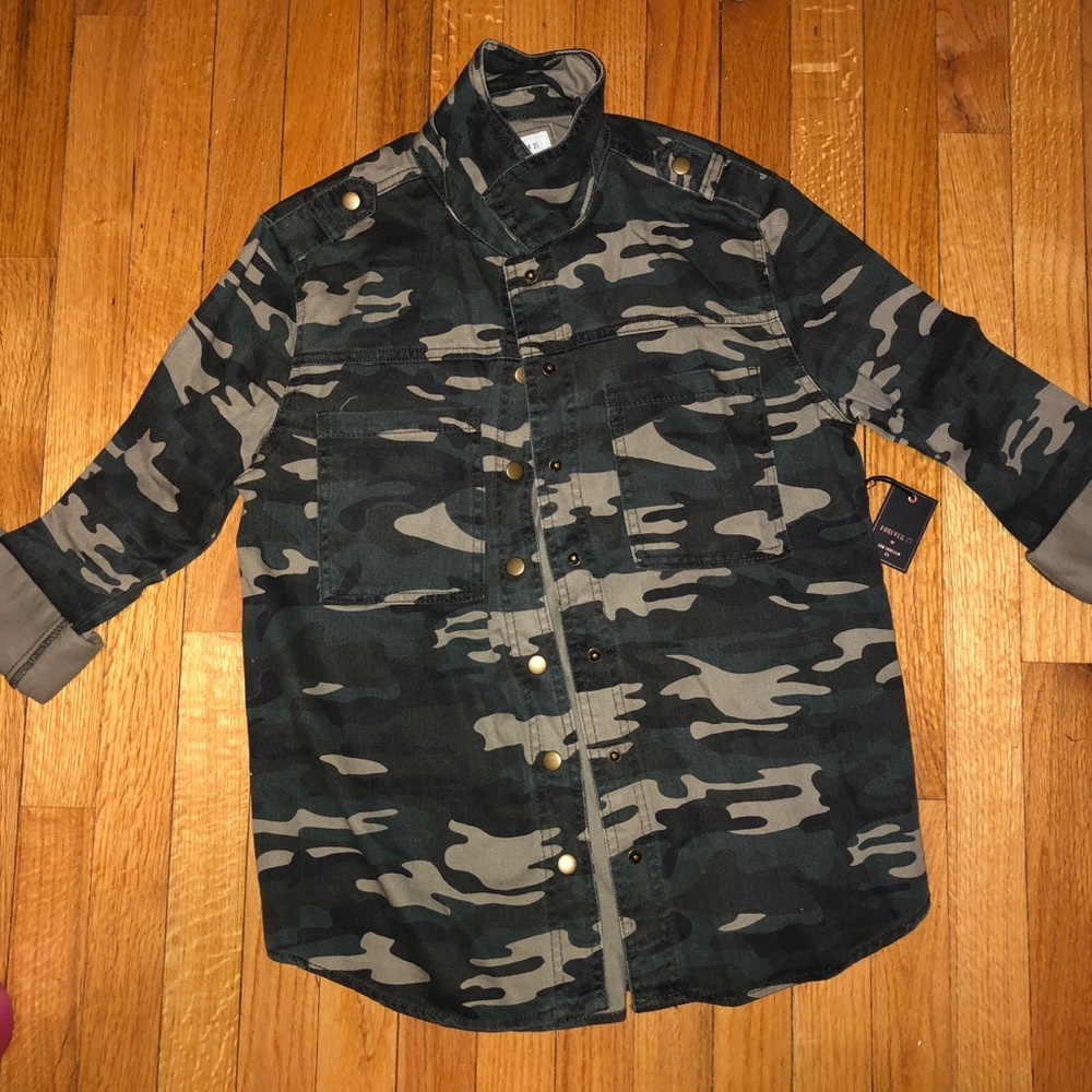 3/4 sleeve camo denim jacket